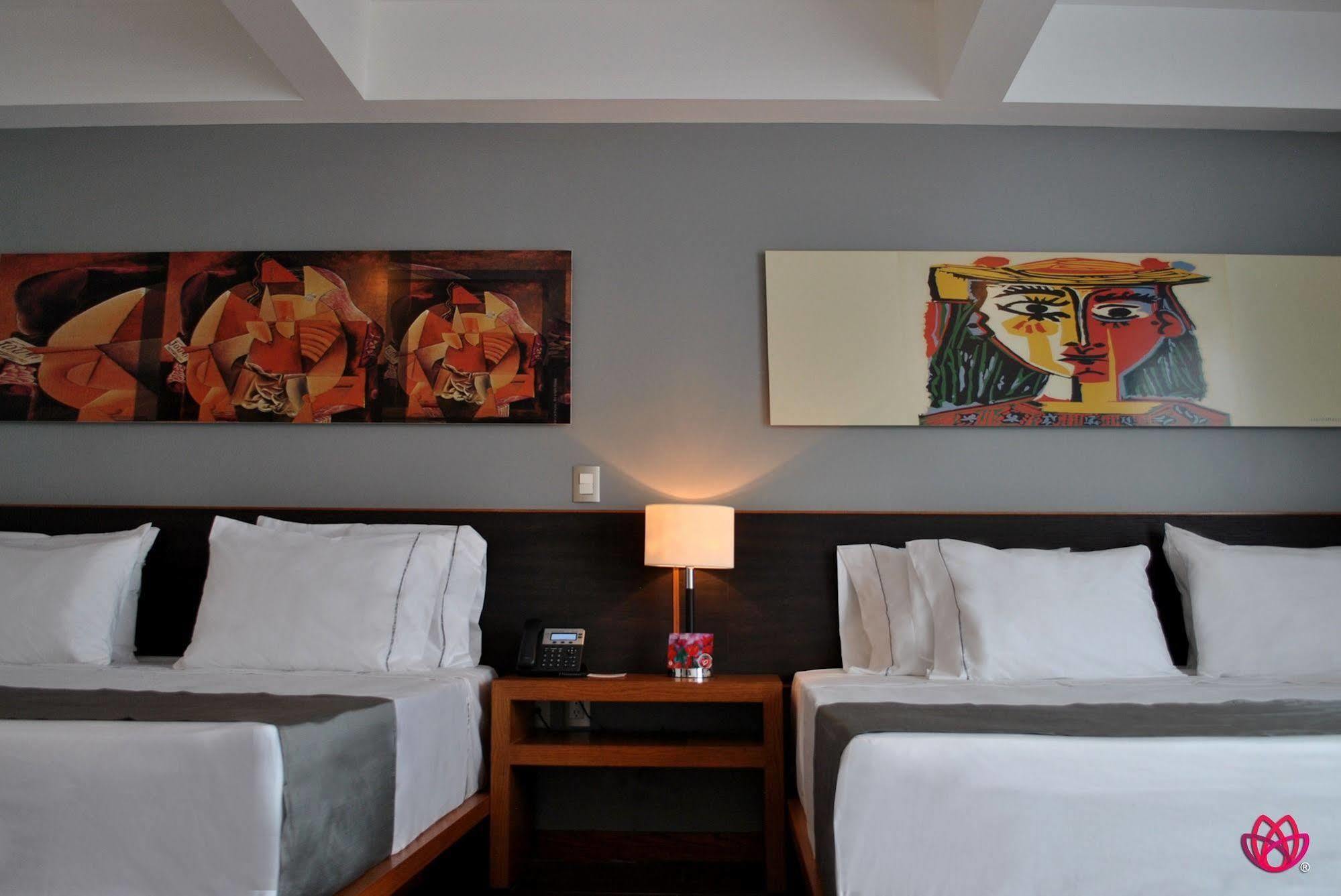 Hotel Y Tu Expo 과달라하라 외부 사진