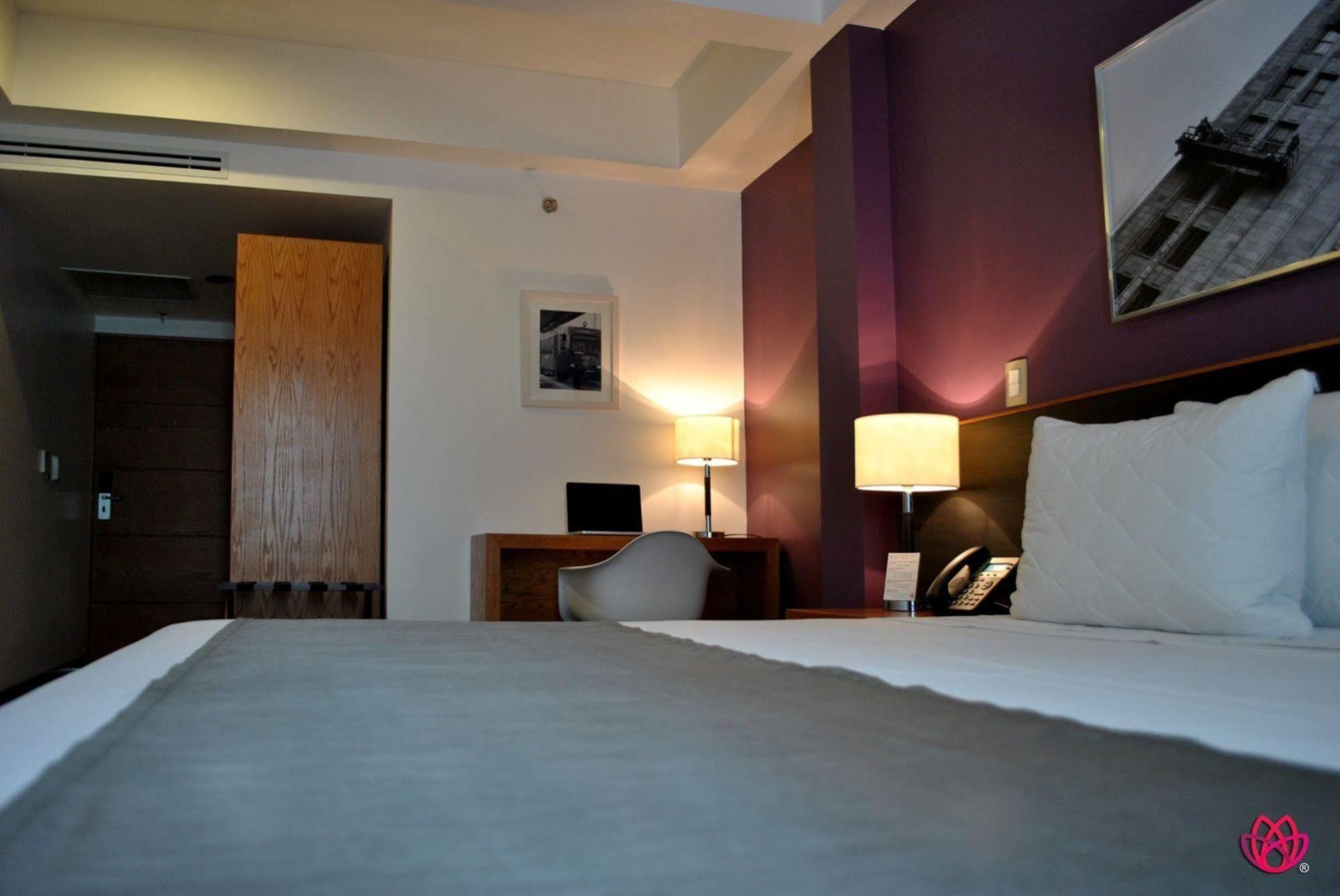 Hotel Y Tu Expo 과달라하라 외부 사진